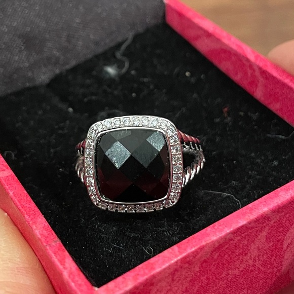 Faceted black Onyx Ring, cushion cut Rhodium plated split shank band, Sz. 7,NWT - Picture 4 of 16